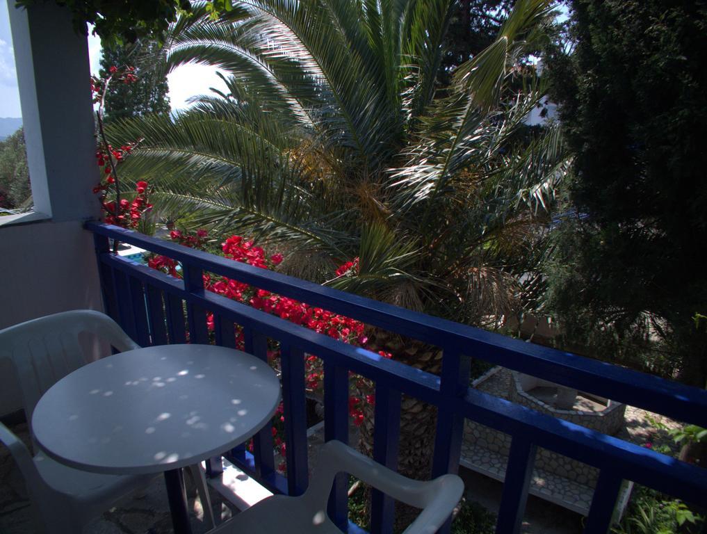 Hotel Sofia Marathókampos Екстериор снимка