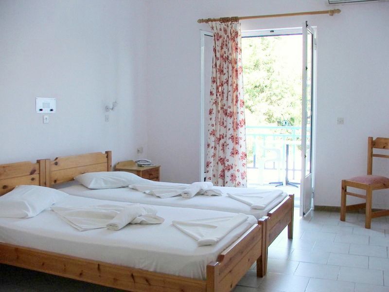 Hotel Sofia Marathókampos Екстериор снимка